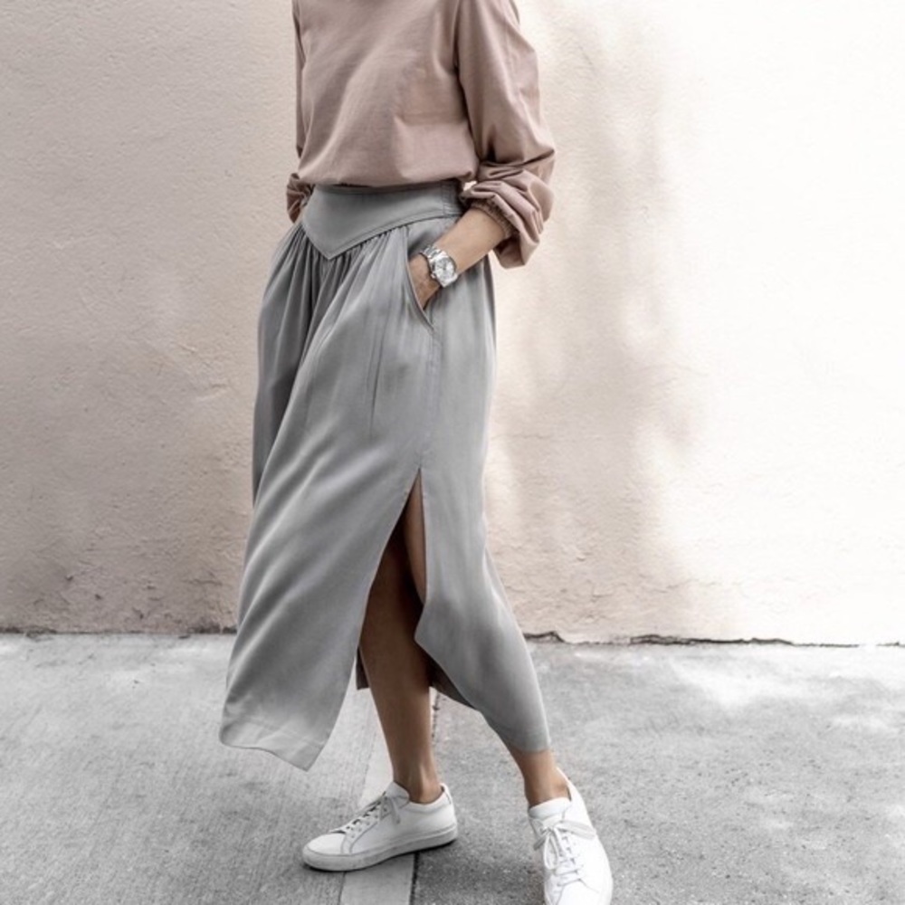 Aritzia Wilfred Gabrielle Midi Skirt